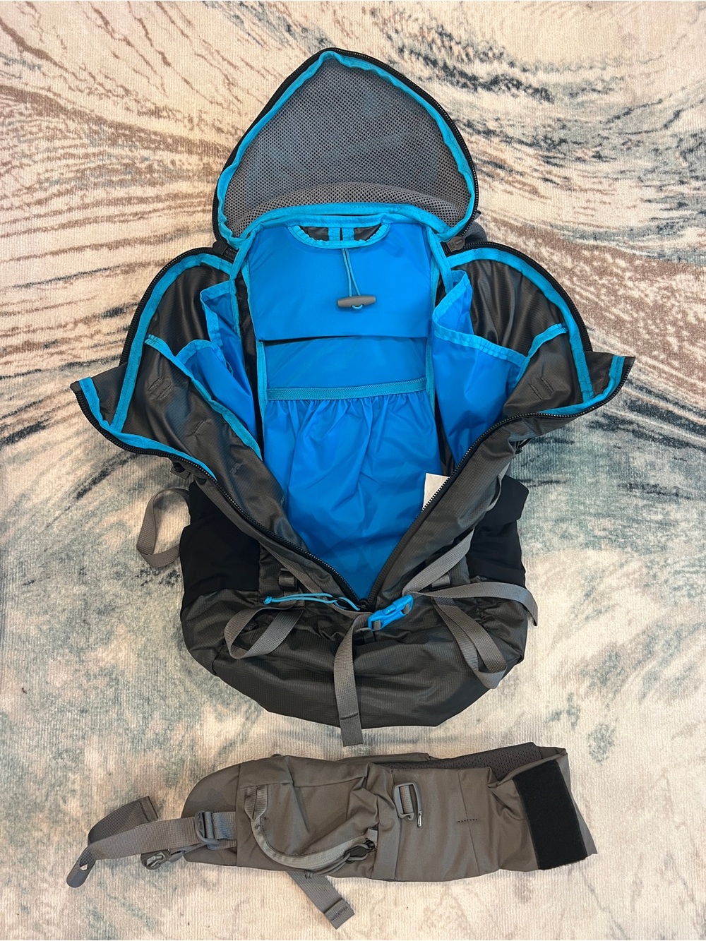 Mystery Ranch Scree 32 Liter Women's Backpack Daypack Medium/Large Shadow Moon - Picture 3 of 3